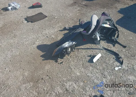 2017 Toyota Rav4 Xle z USA, uszkodzony, nr VIN 2T3WFREVXHW404447